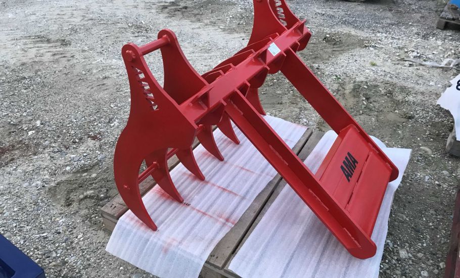 Roderechen in rot lackiert