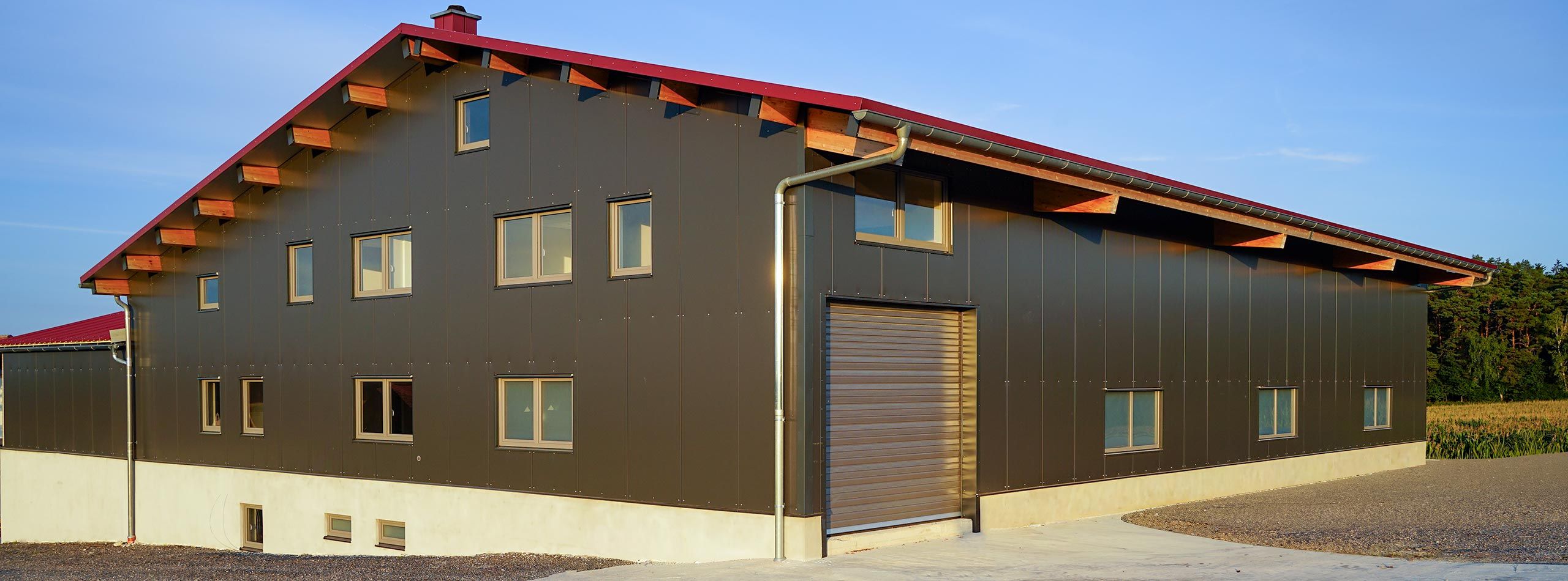 Firmengebäude von AMA Maschinen in Niederbayern