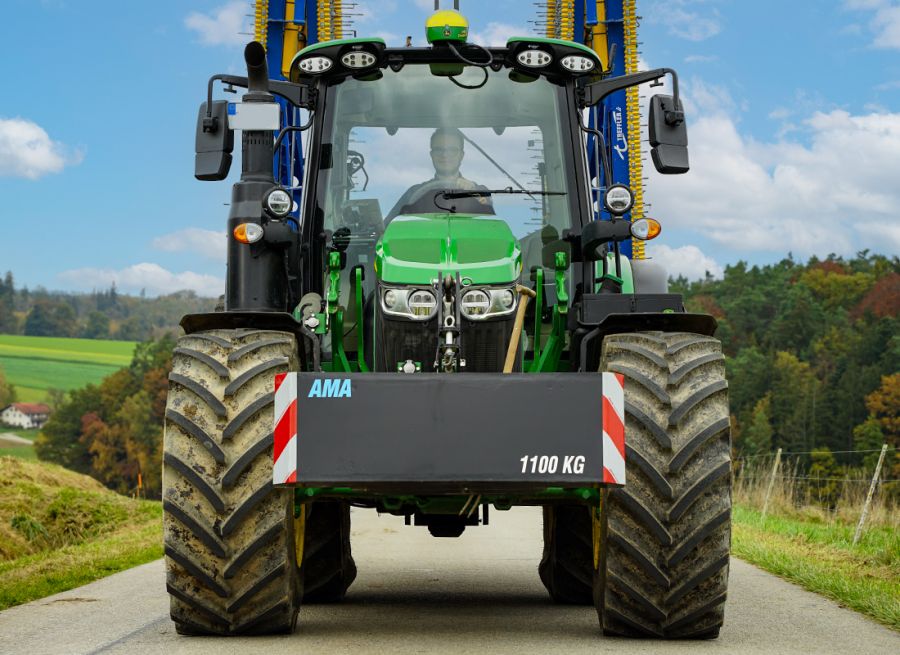 Stahlgewicht mit 1100 Tonnen von AMA Maschinenbau