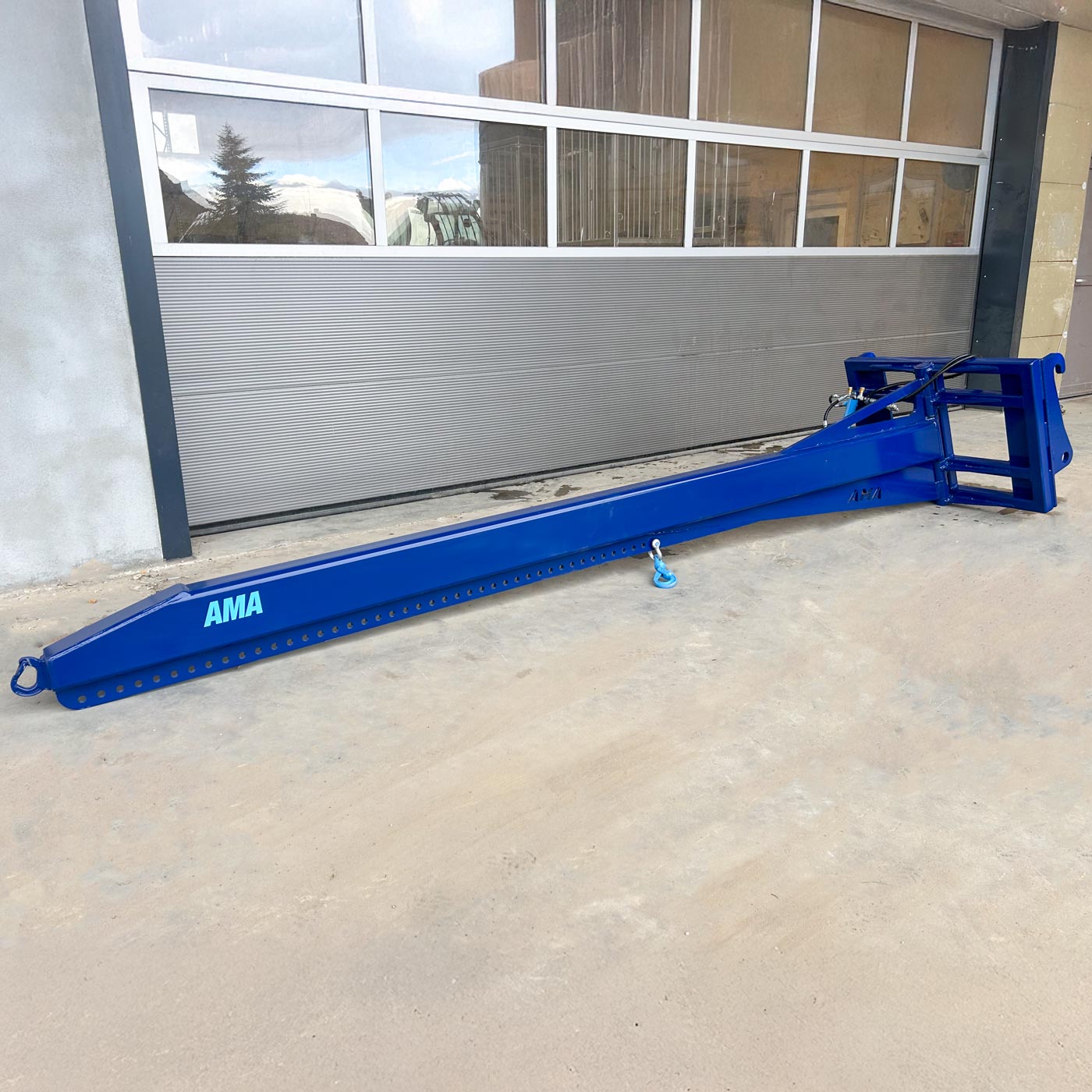 Lasthaken hydraulisch schwenkbar