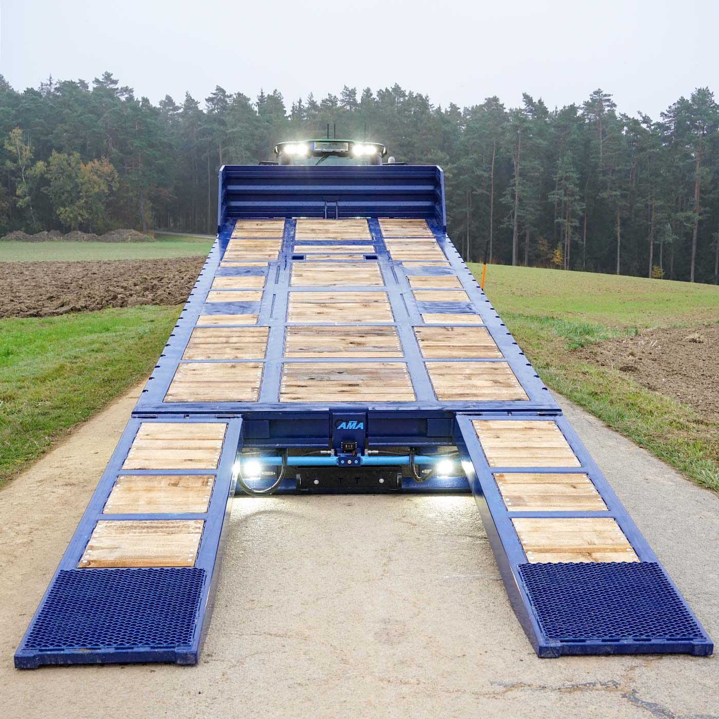 AMA entwickelt Tieflader exakt nach Ihren Wünschen