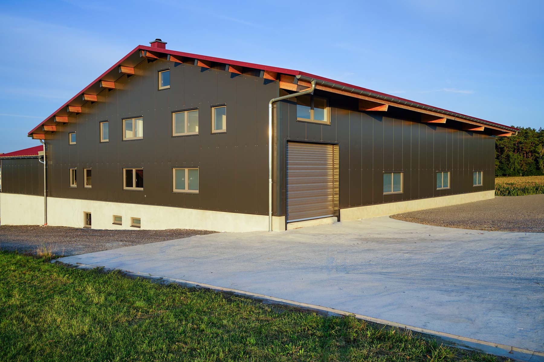 Firmengebäude von AMA Maschinen in Niederbayern