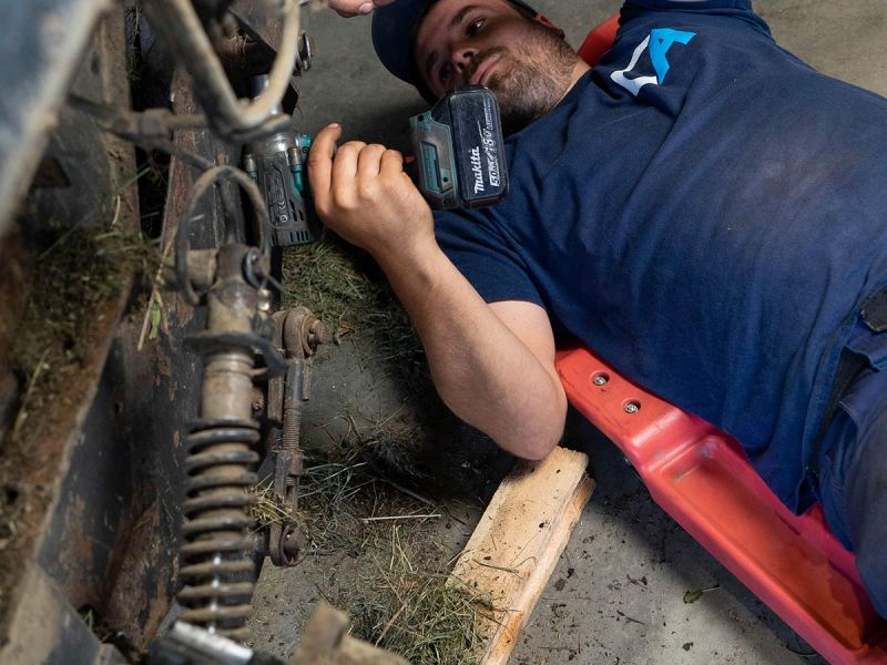 Reparatur und Instandsetzung von landwirtschaftlichen Maschinen