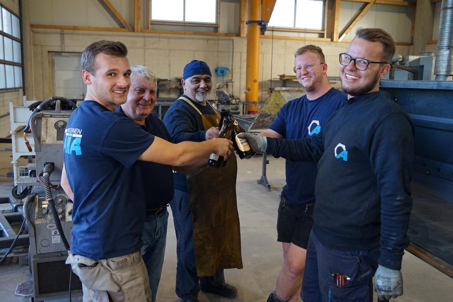 Das familiäre AMA-Team arbeitet mit Leidenschaft zusammen.